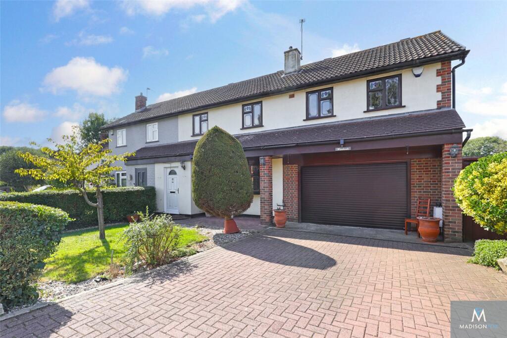 3 bedroom semi-detached house for sale in Lambourne Crescent, Chigwell ...