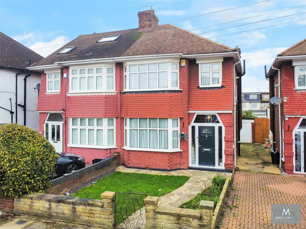 3 bedroom semidetached house for sale in Harewood Drive, Ilford, IG5