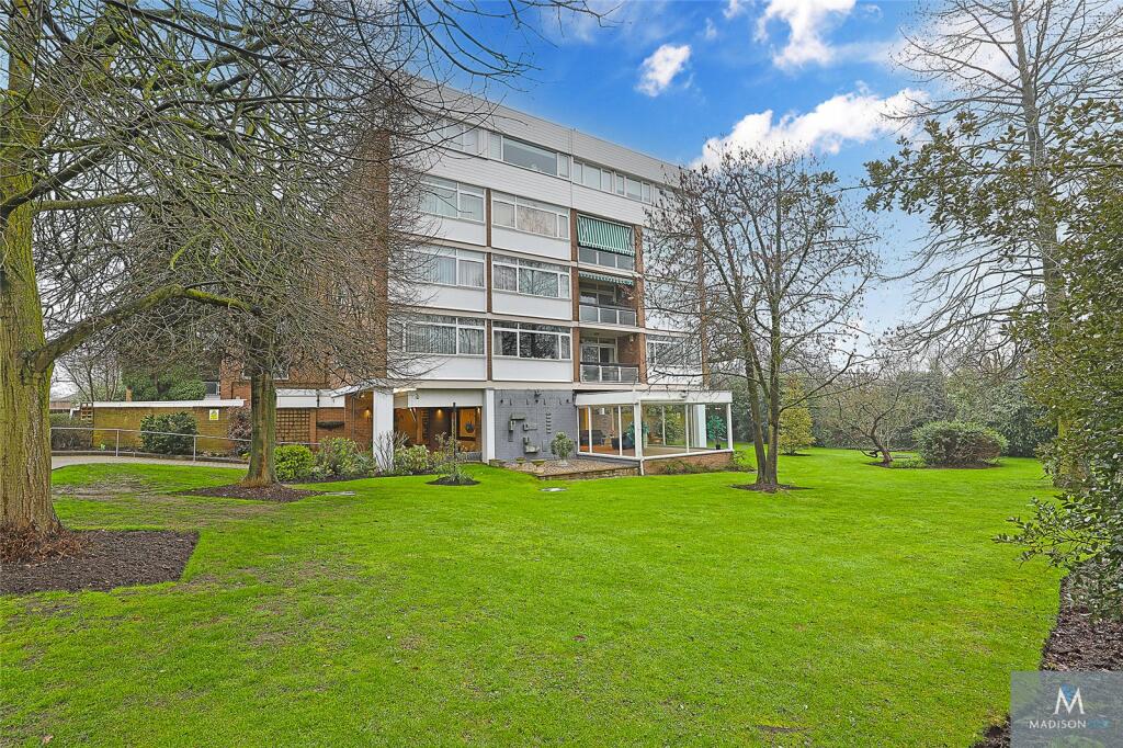 3 bedroom apartment for sale in The Bowls, Chigwell, Essex, IG7