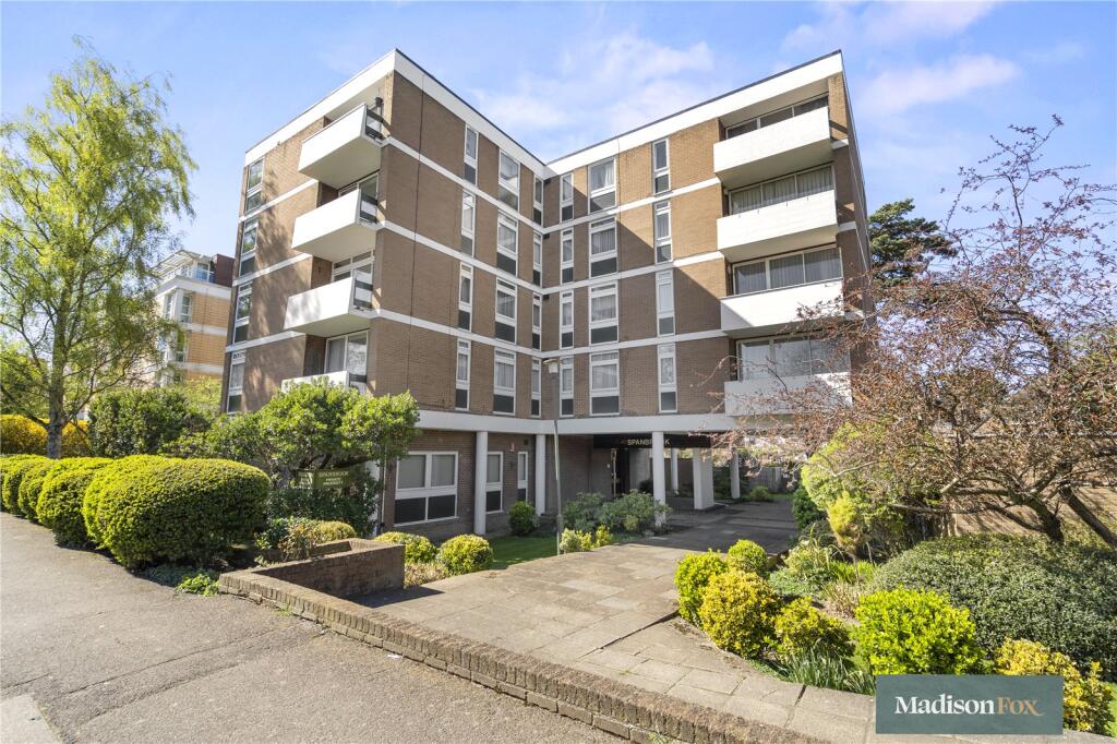 Main image of property: High Road, Chigwell, Essex, IG7