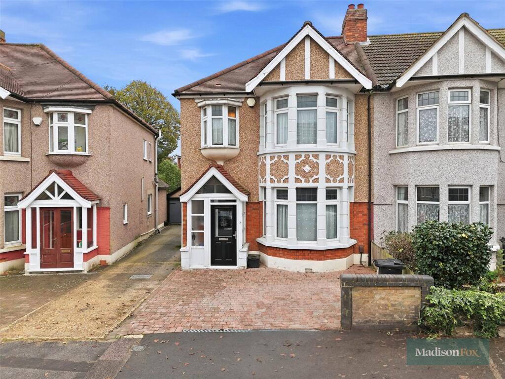 Main image of property: Kenwood Gardens, Ilford, IG2