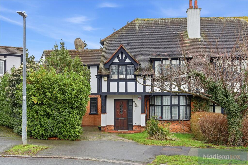 Main image of property: Grange Crescent, Chigwell, IG7