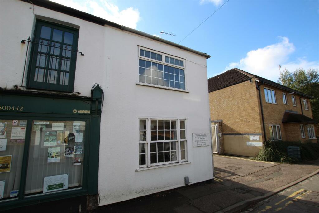 Main image of property: Russell Street, Cambridge, Cambridgeshire