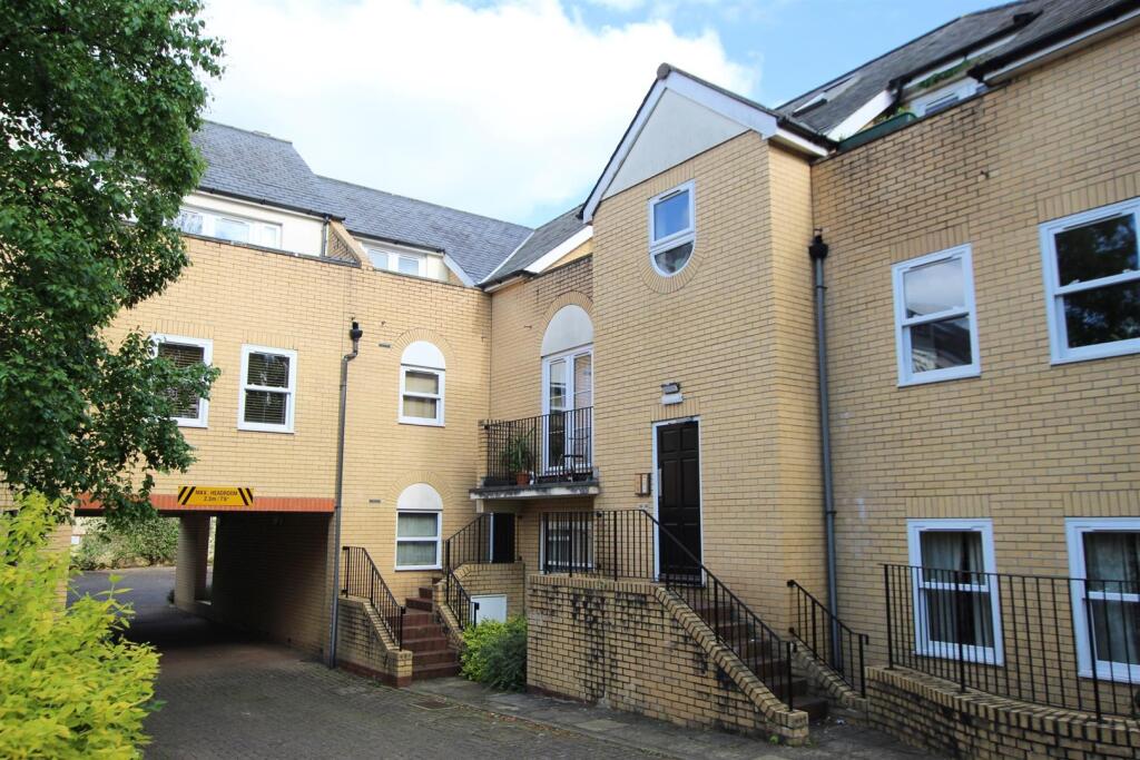 Main image of property: York Terrace, Cambridge, Cambridgeshire