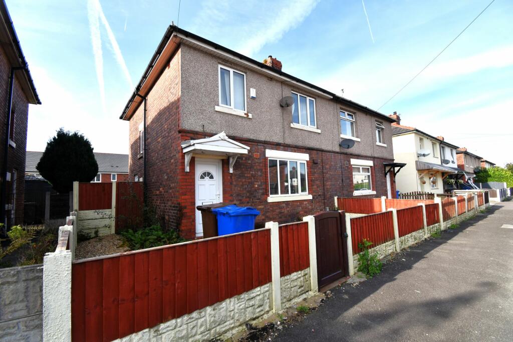 3 bedroom property for sale in Kendal Road, Worsley, M28