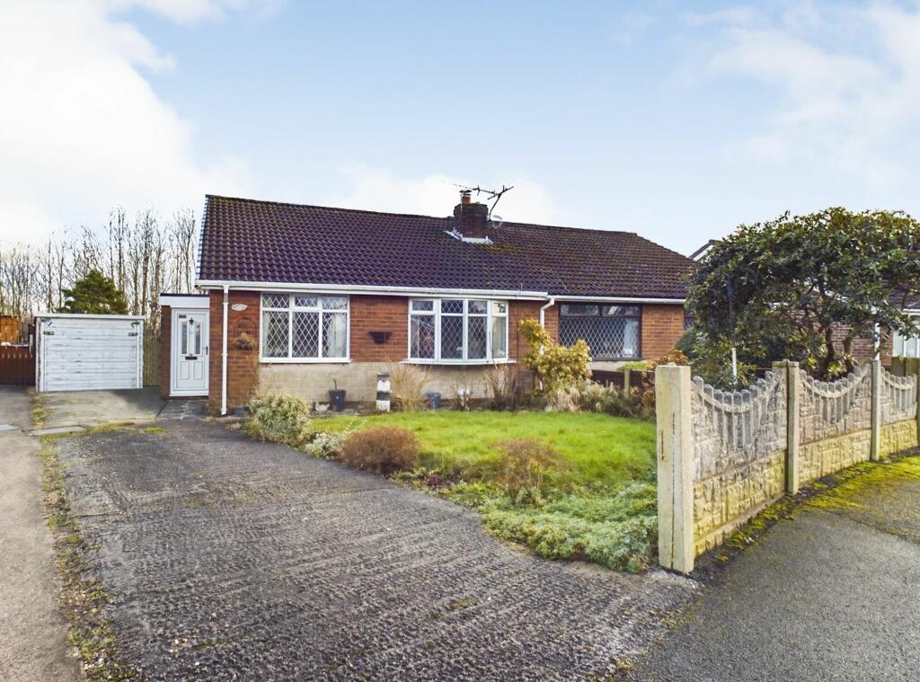 2 bedroom semidetached house for sale in Hertford Drive, Tyldesley, M29