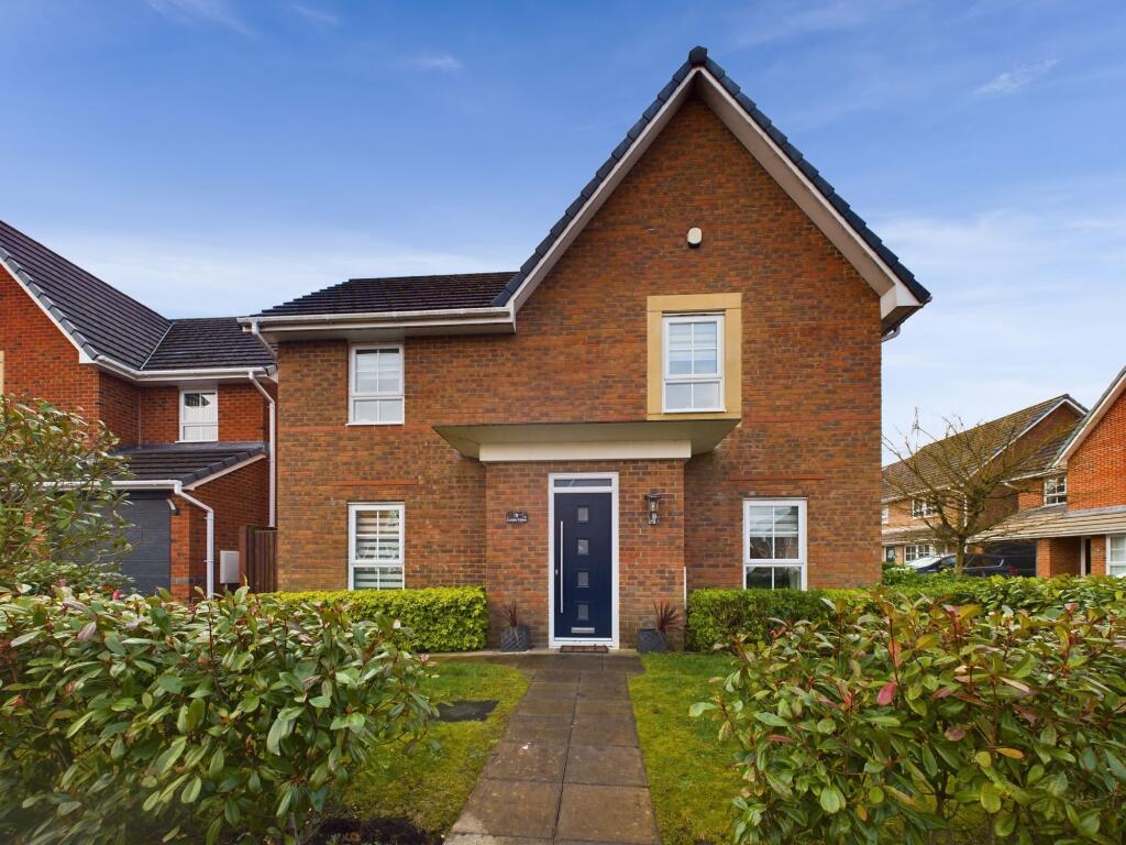 4 bedroom detached house