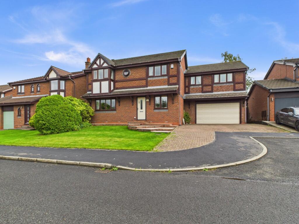 Main image of property: Lee Fold, Tyldesley, M29