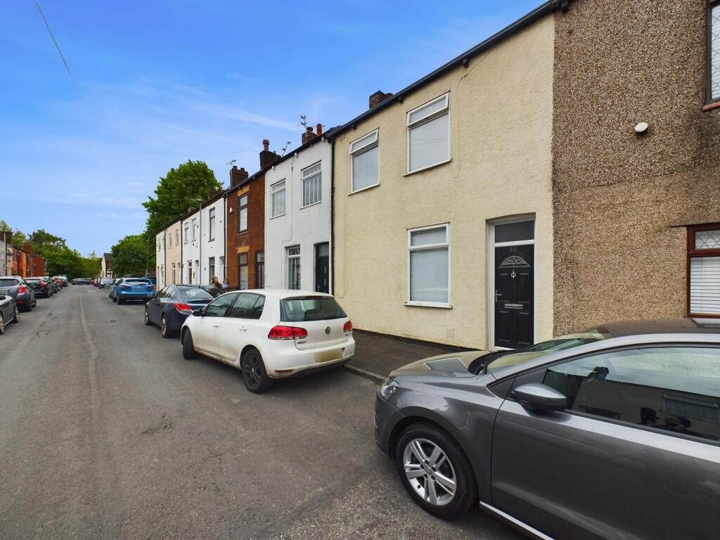 3 bedroom terraced house for sale in Union Street, Tyldesley, M29