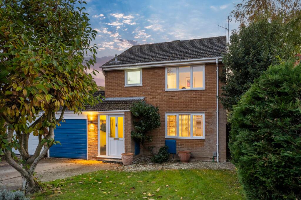 Main image of property: Hurst Park Road, Twyford, RG10