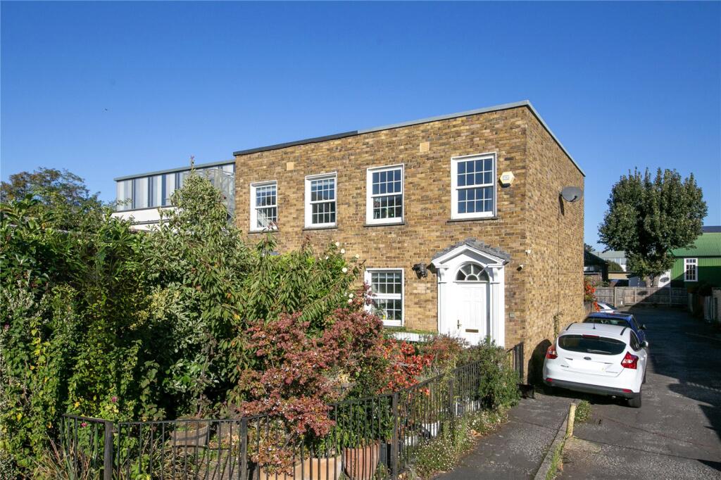 Main image of property: North Worple Way, London, SW14