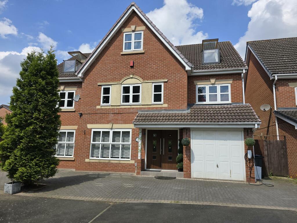 Main image of property: Weeford Dell, Four Oaks, Sutton Coldfield, B75