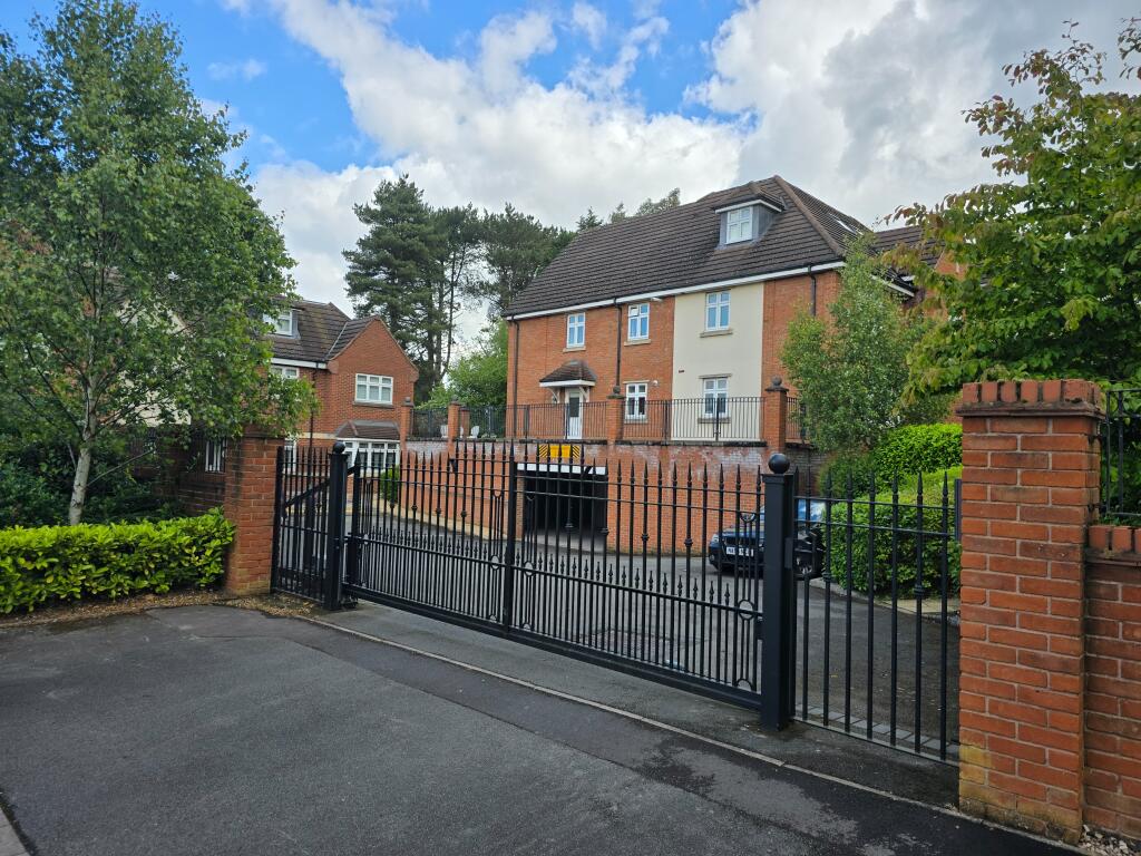 Main image of property: Tamworth Road, Sutton Coldfield, B75