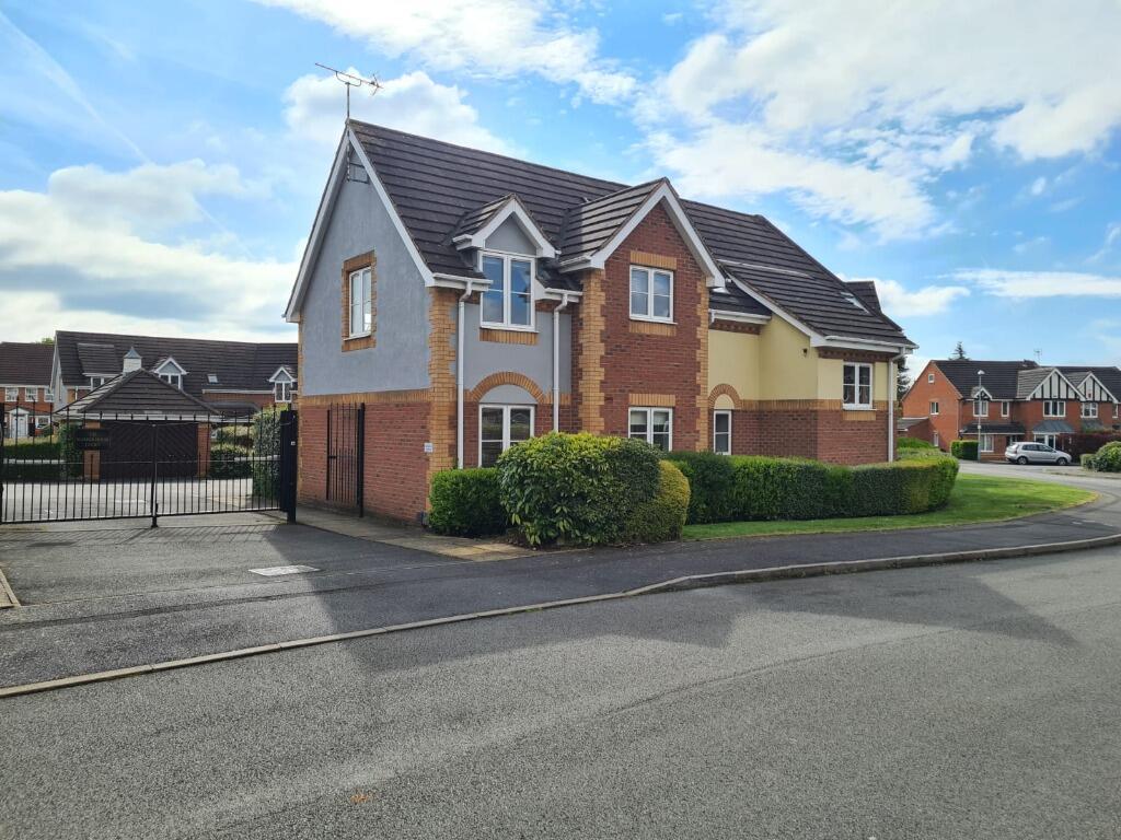 Main image of property: Warren House Walk, Walmley, Sutton Coldfield, B76