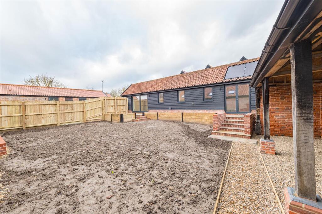 Additional property image - The Black Barn, Coppins Yard, Colne Engaine
