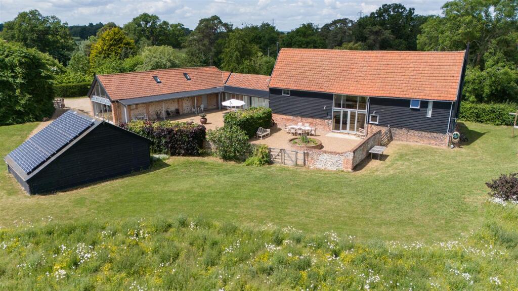Main image of property: Pannells Ash Barn, Sudbury Road, Castle Hedingham