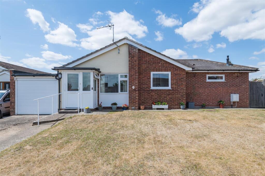 Main image of property: Castle Rise, Hadleigh