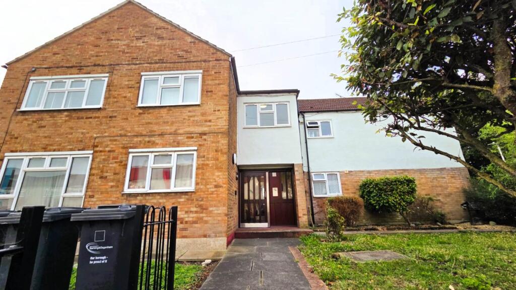 Main image of property: Curzon Cres, Creekmouth, IG11 0LA