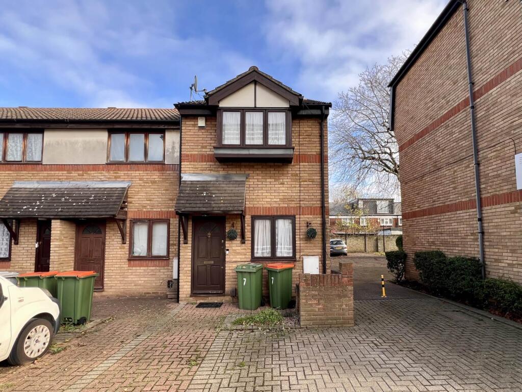 Main image of property: Magpie Close, Forest Gate, E7 9DE