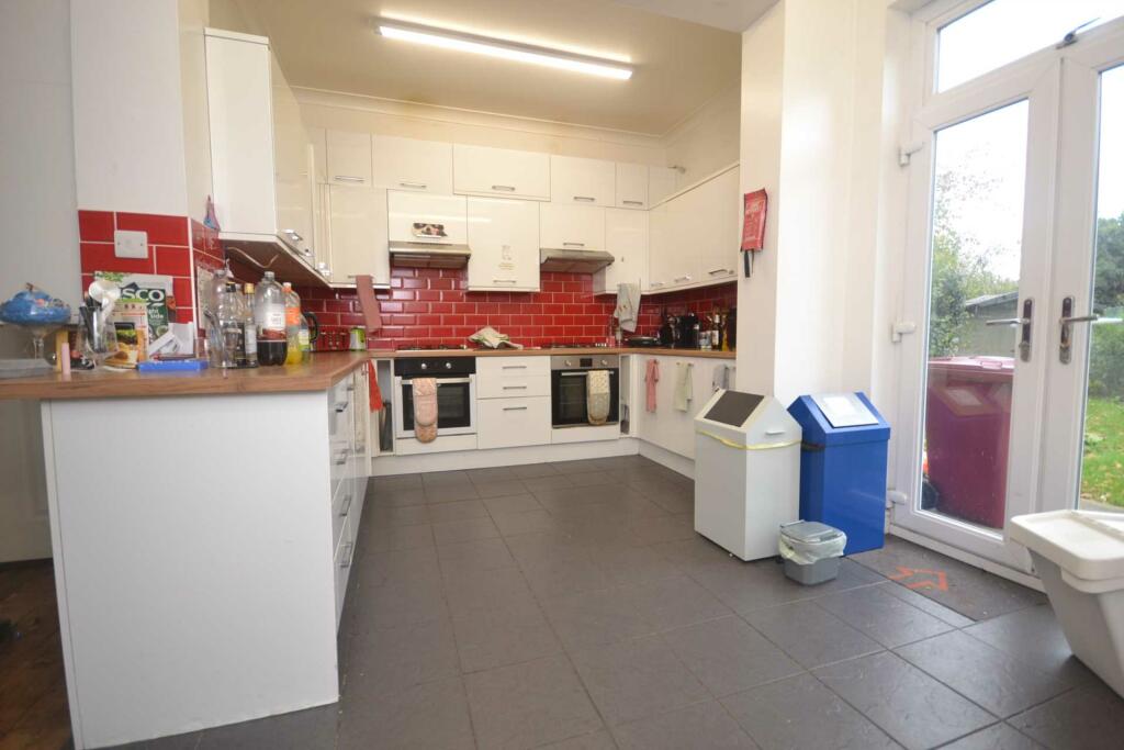 Main image of property: London Road, Reading