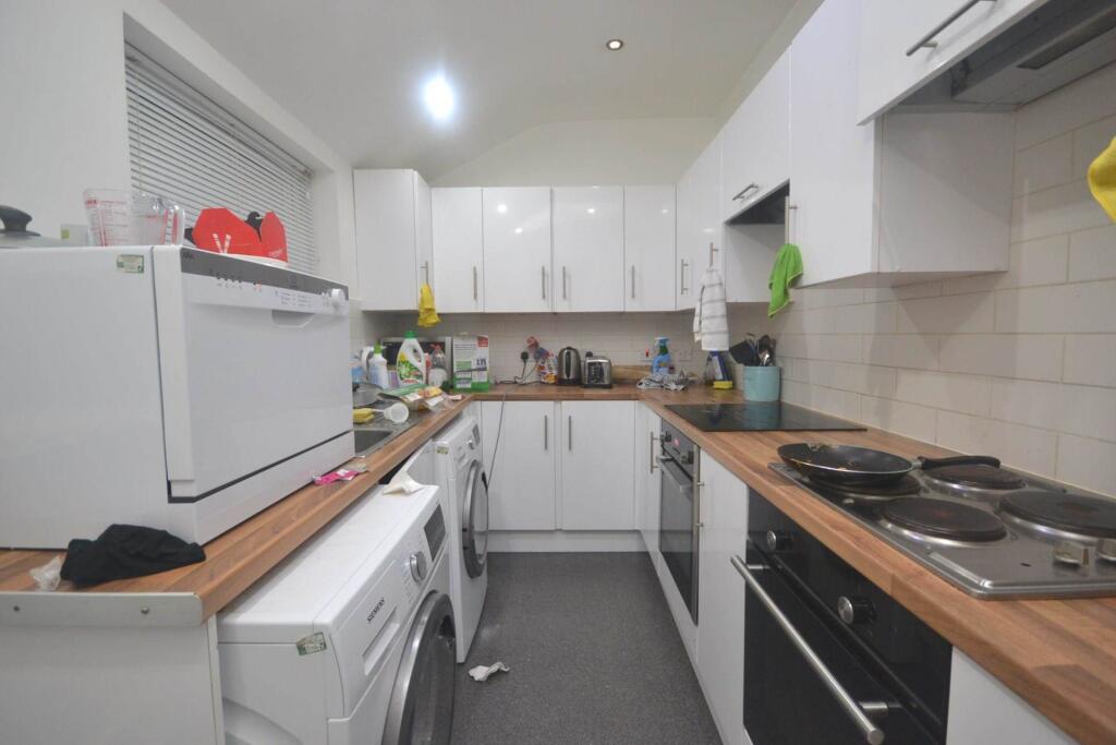 Main image of property: Kings Road, Reading