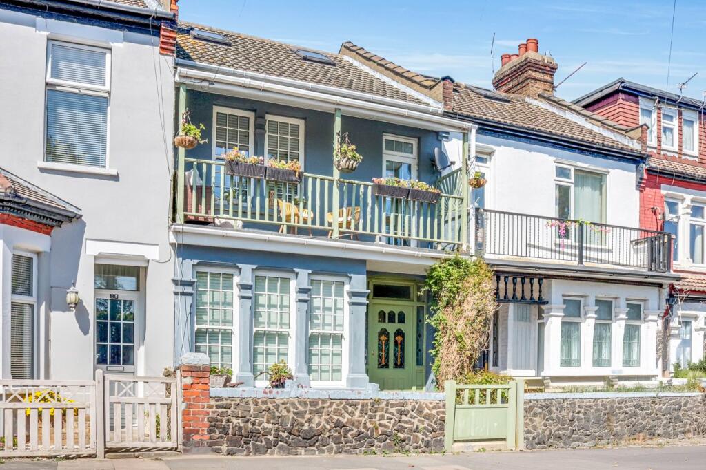 Main image of property: Riviera Drive, Southend-on-Sea, SS1
