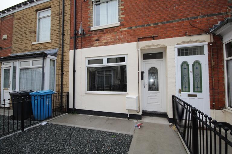 2 bedroom terraced house for rent in Avon Vale, Estcourt St, Hull, HU9