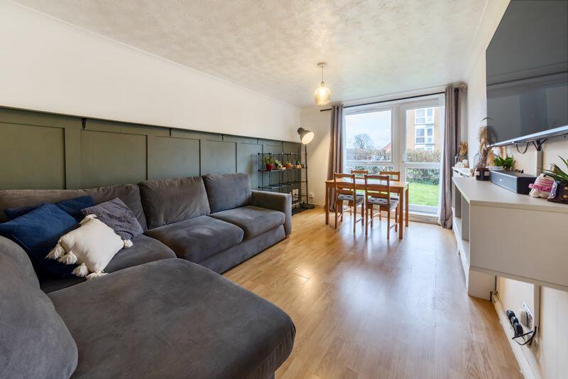 1 bedroom flat for sale in Upperfield Road, Welwyn Garden City, AL7