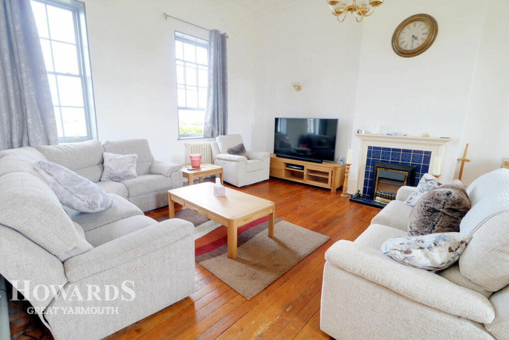 2 bedroom flat for sale in Royal Naval Hospital, Great Yarmouth, NR30