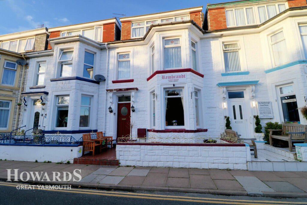 7 bedroom terraced house for sale in Trafalgar Road, Great Yarmouth, NR30