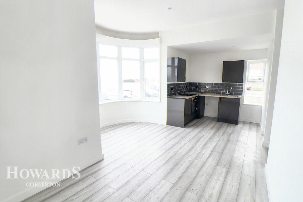 1 bedroom apartment for sale in Flat 1, Marine Parade, Gorleston, NR31