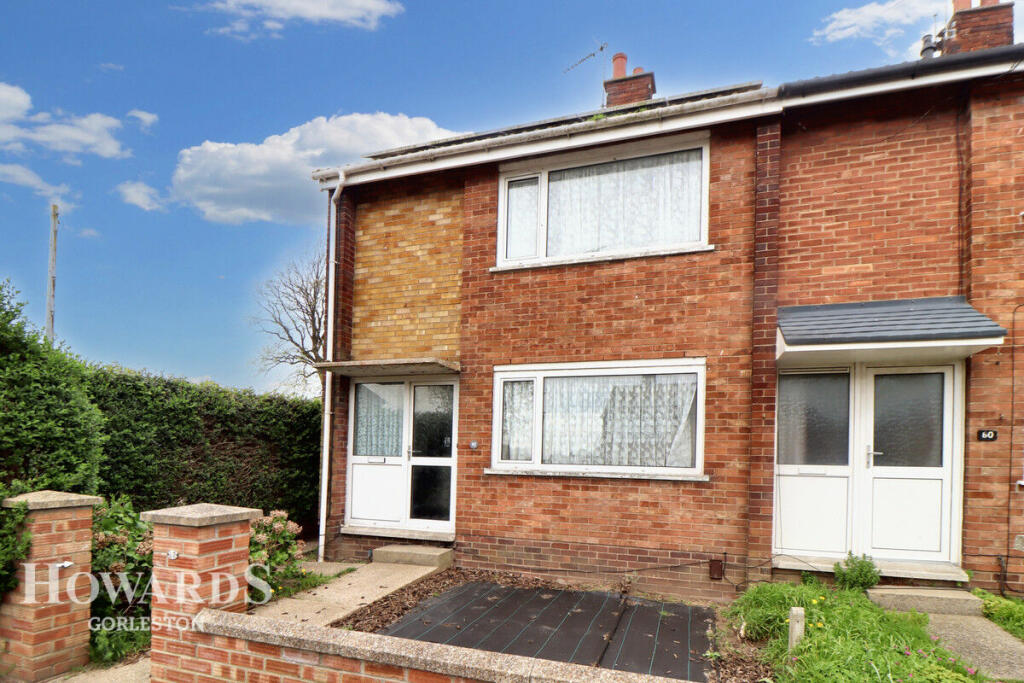 2 bedroom end of terrace house for sale in Brasenose Avenue, Gorleston