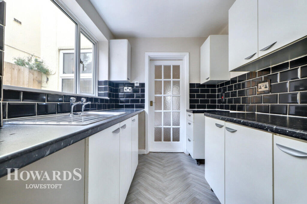 Main image of property: Cambridge Road, Lowestoft