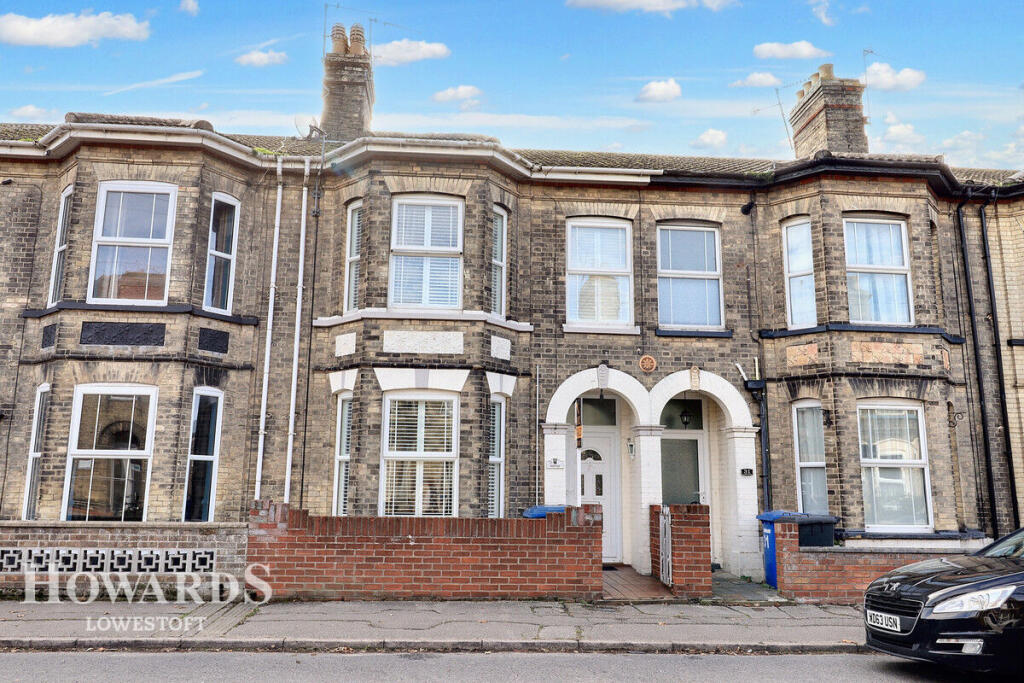 Main image of property: Regent Road, Lowestoft