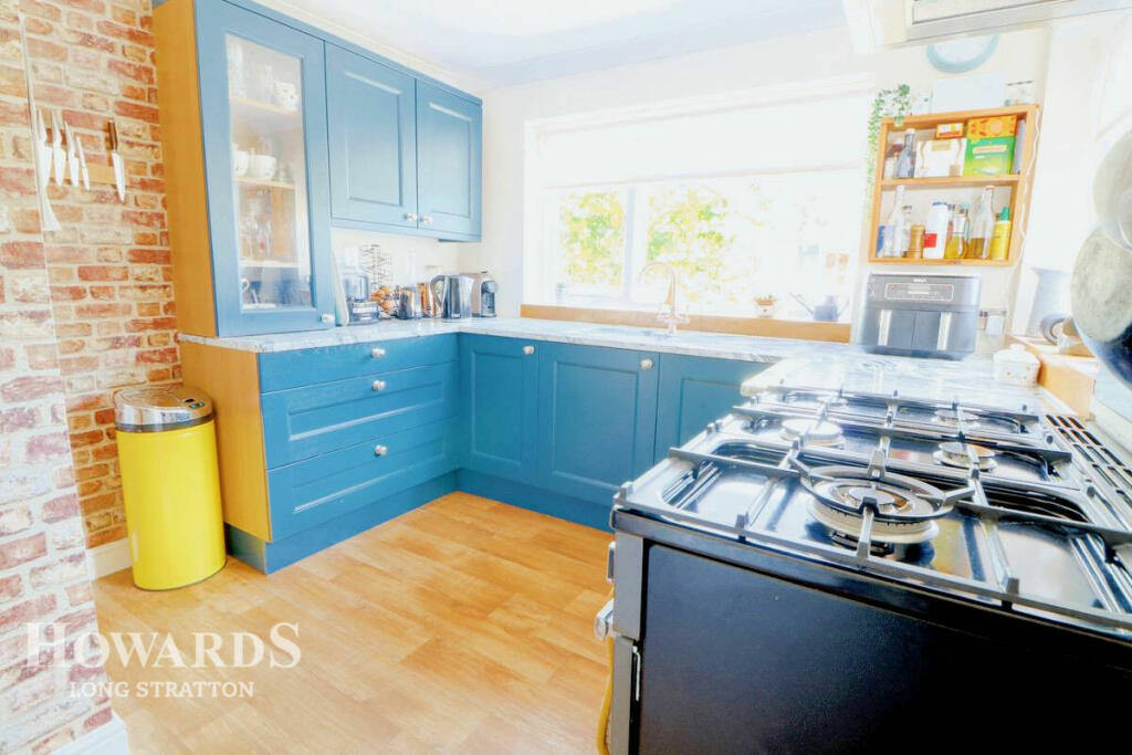 3 bedroom semidetached house for sale in The School House The Street, Rushall IP21 4QD, IP21