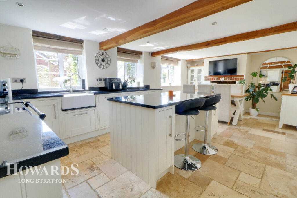 3 bedroom cottage for sale in Hargham Road, Attleborough, NR17