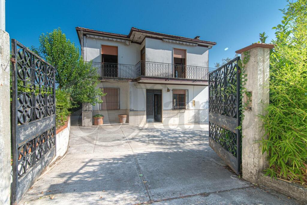 4 bed Detached home for sale in Lazio, Frosinone, Torrice