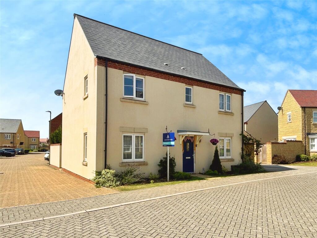 Main image of property: Perth Road, Bicester, Oxfordshire