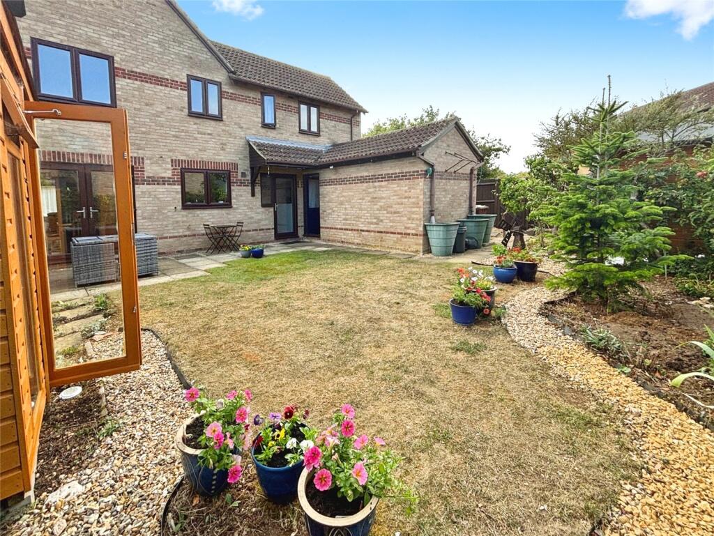 Main image of property: Heather Road, Bicester, Oxfordshire