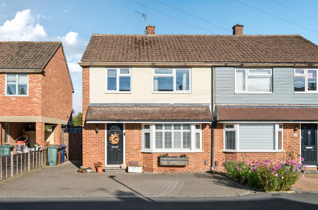 Main image of property: Orchard Way, Bicester, Oxfordshire