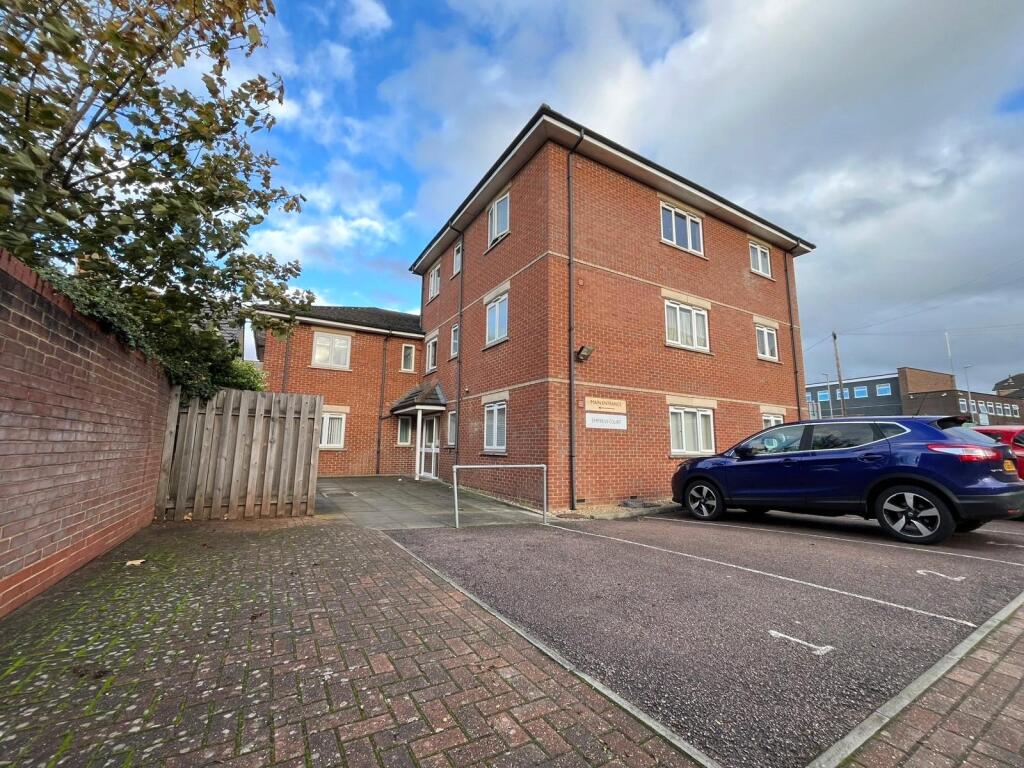 Main image of property: Empress Court, 1a Empress Road, Luton, LU3
