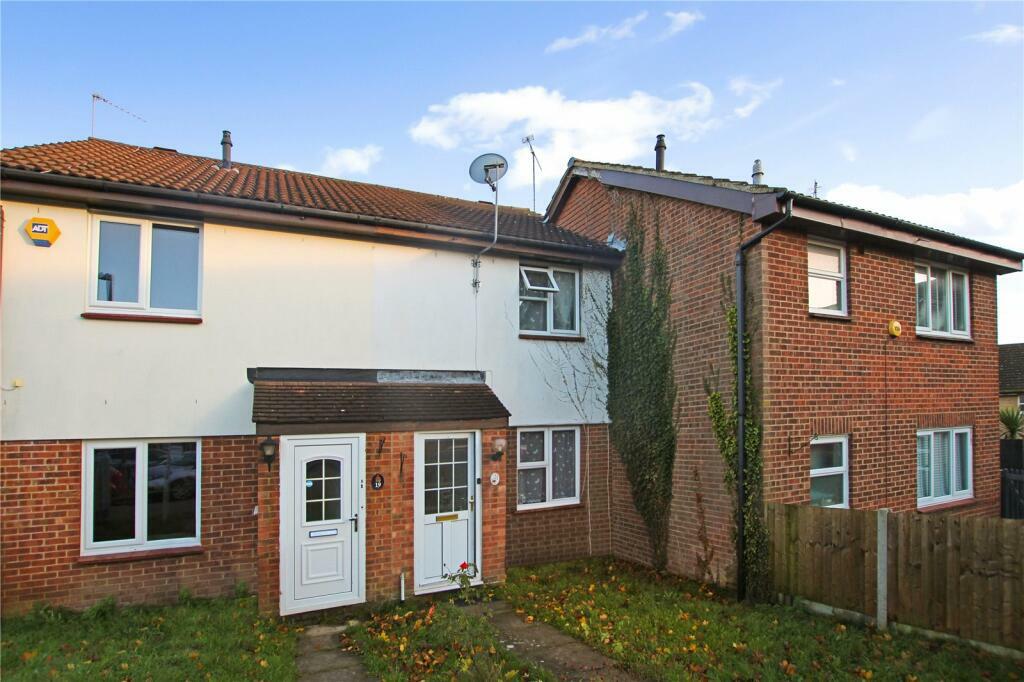 3 bedroom terraced house for rent in Gainsborough Drive, Houghton Regis