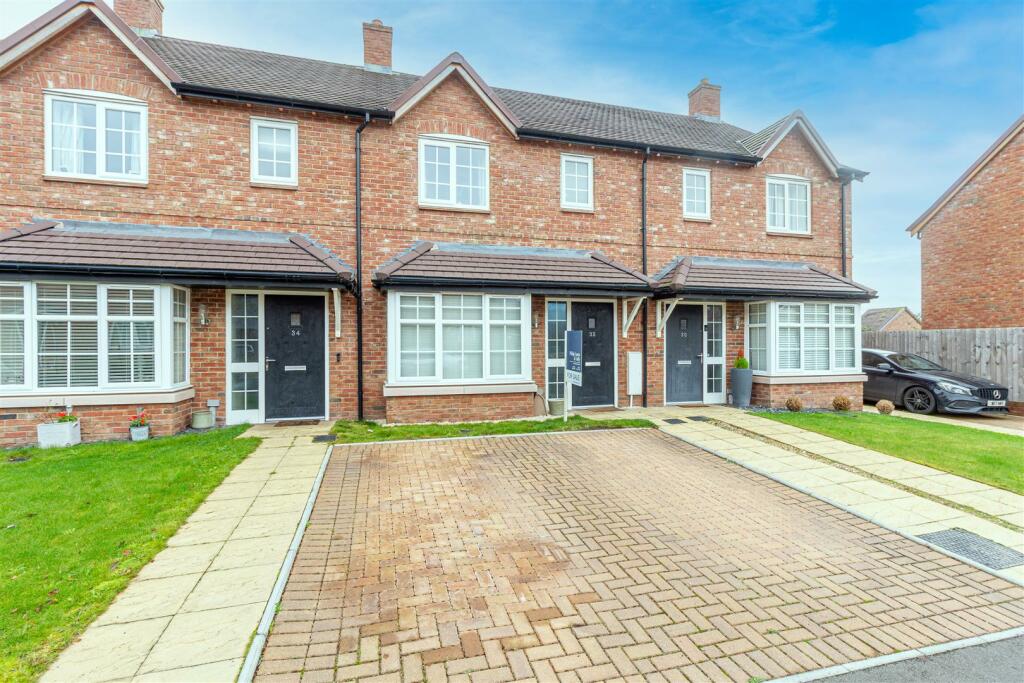 3 bedroom terraced house for sale in Colonel Drive, Rushwick, Worcester