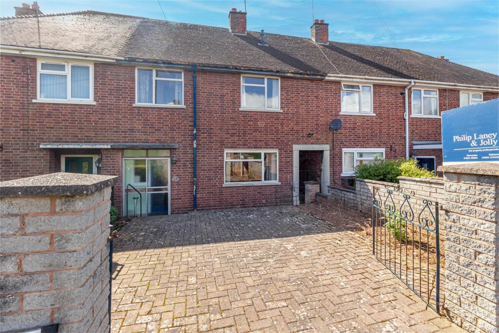 3 bedroom terraced house for sale in Mersey Road, Worcester, WR5