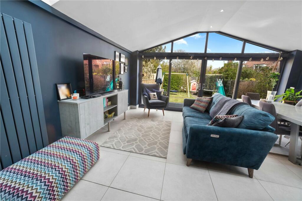 3 bedroom end of terrace house for sale in Heywood Road, Alderley Edge, SK9