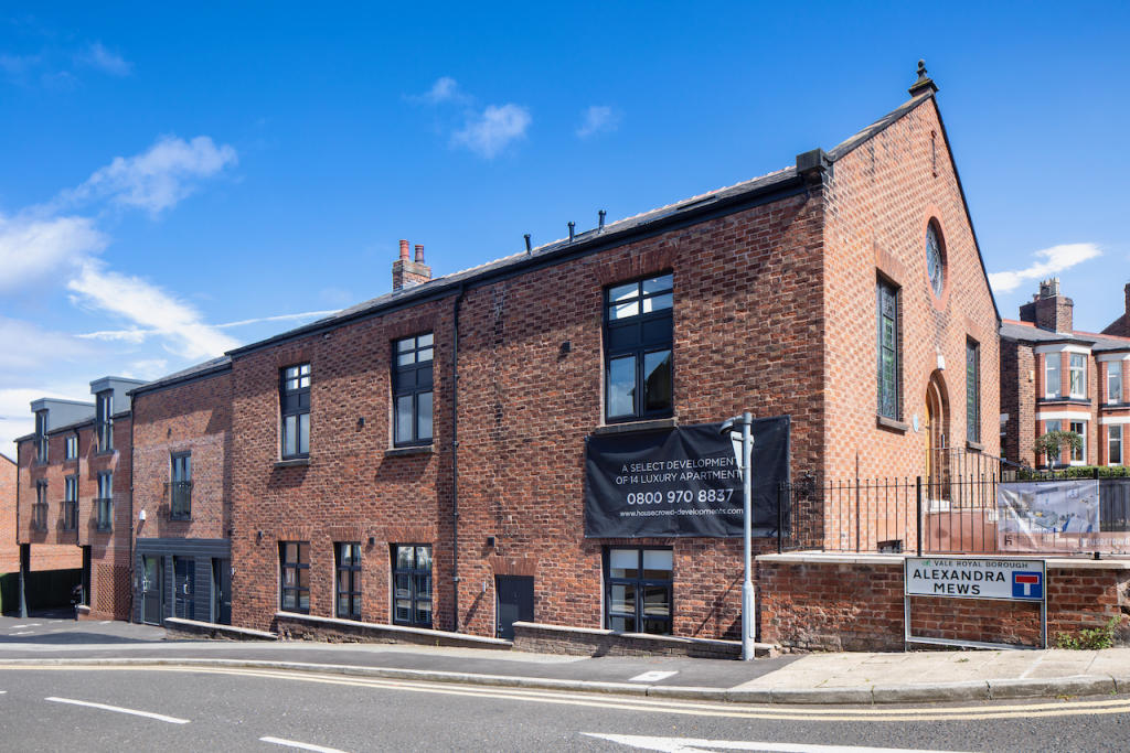 2 bedroom flat for sale in High Street, Frodsham, WA6