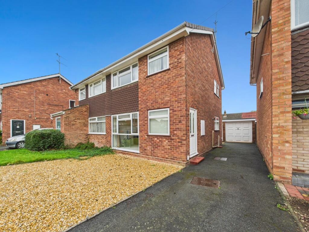 Main image of property: Vancouver Close, Worcester, Worcestershire, WR2