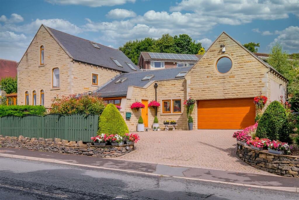 Main image of property: 390a Saddleworth Road, Greetland, Halifax