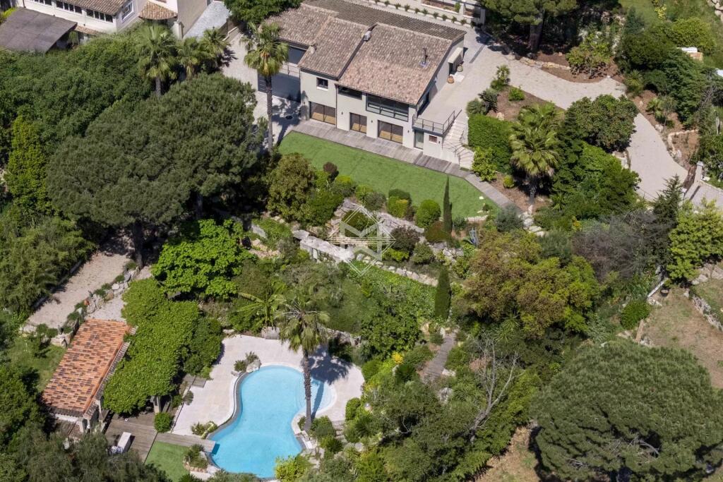 Main image of property: Provence-Alps-Cote d`Azur, Alpes-Maritimes, Pégomas