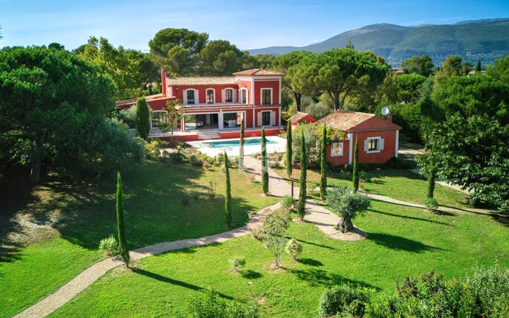 Main image of property: Provence-Alps-Cote d`Azur, Alpes-Maritimes, Mouans-Sartoux